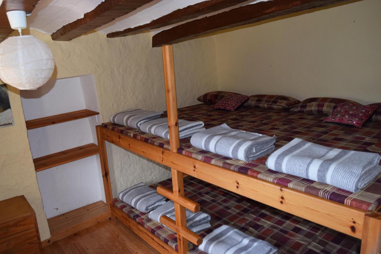 Hostel Refugi De Cortiuda Peramola Exteriér fotografie